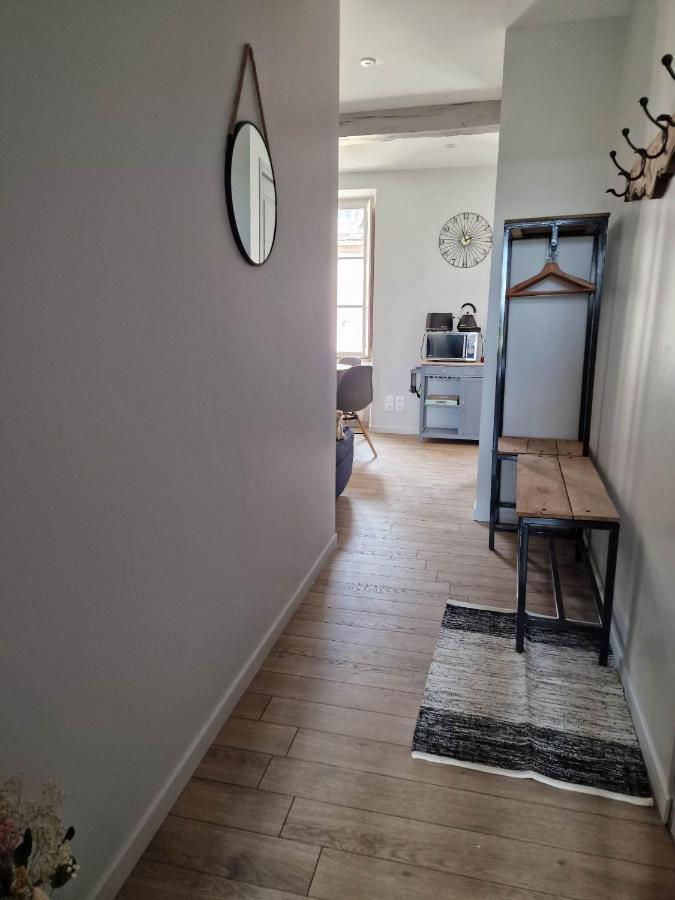 Appartement Au Coeur De Vezelay - Galerie 10 Екстер'єр фото